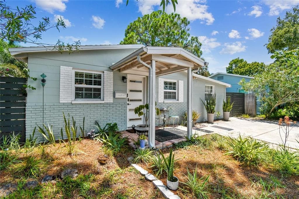 1770 SHORE ACRES BOULEVARD NE ST PETERSBURG, FL 33703