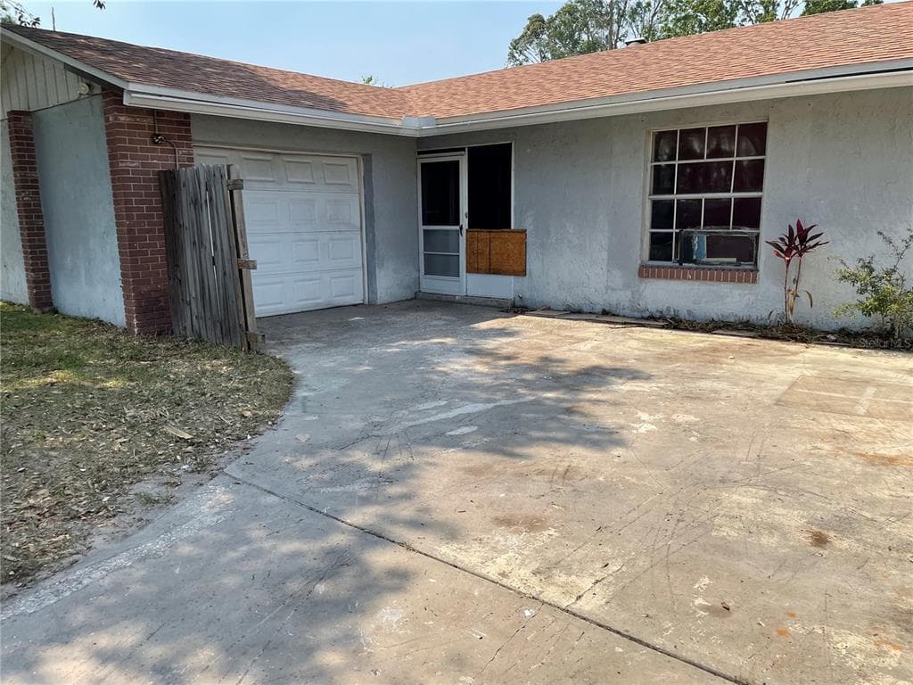 603 BOGIE LANE POINCIANA, FL 34759
