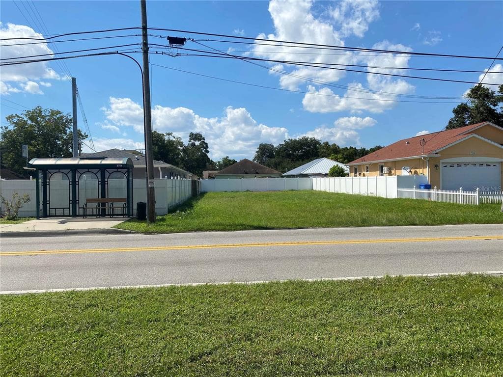 7204 N HIMES AVENUE TAMPA, FL 33614