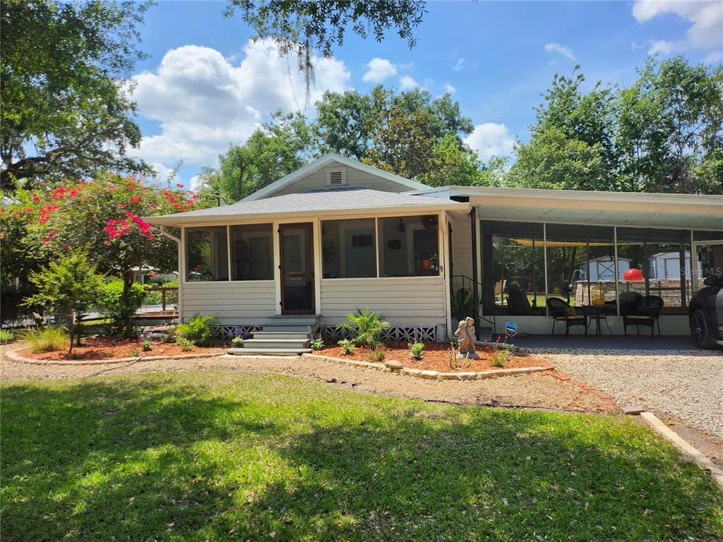 907 W MORSE STREET PLANT CITY, FL 33563