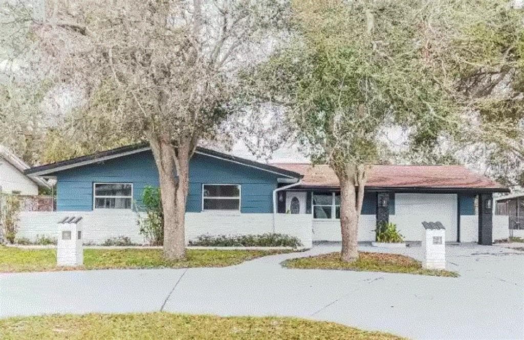 5901 17TH AVENUE N ST PETERSBURG, FL 33710