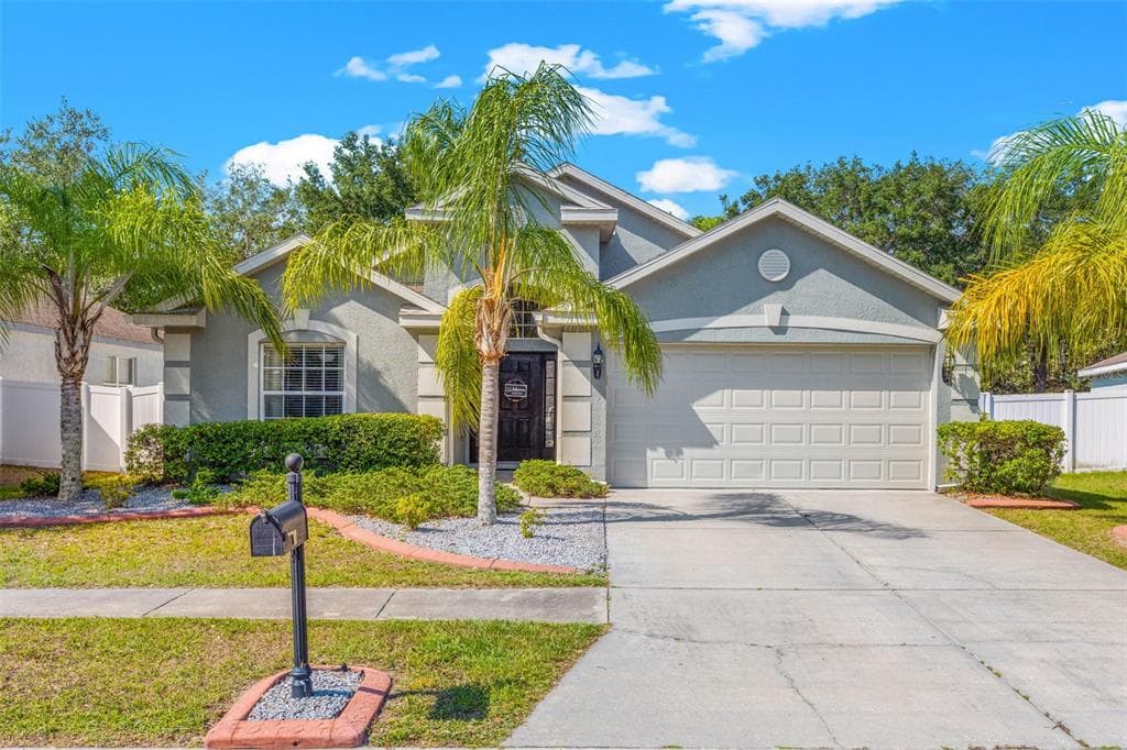 6229 DAINTY BESS COURT LAND O LAKES, FL 34639