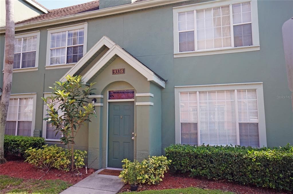 9338 LAKE CHASE ISLAND WAY UNIT 9338 TAMPA, FL 33626