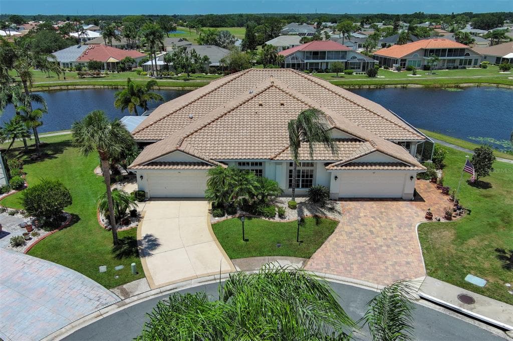 746 FAIRWAY RIDGE COURT SUN CITY CENTER, FL 33573