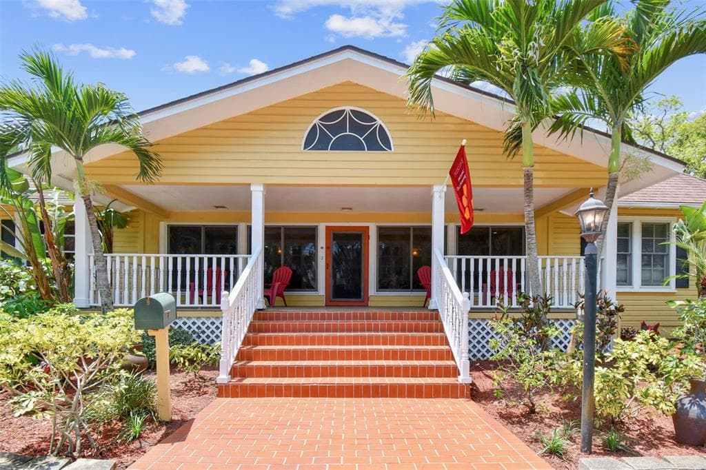 1330 CHERRY STREET NE ST PETERSBURG, FL 33701