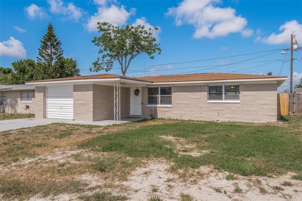 2307 ROSELAWN DRIVE HOLIDAY, FL 34691