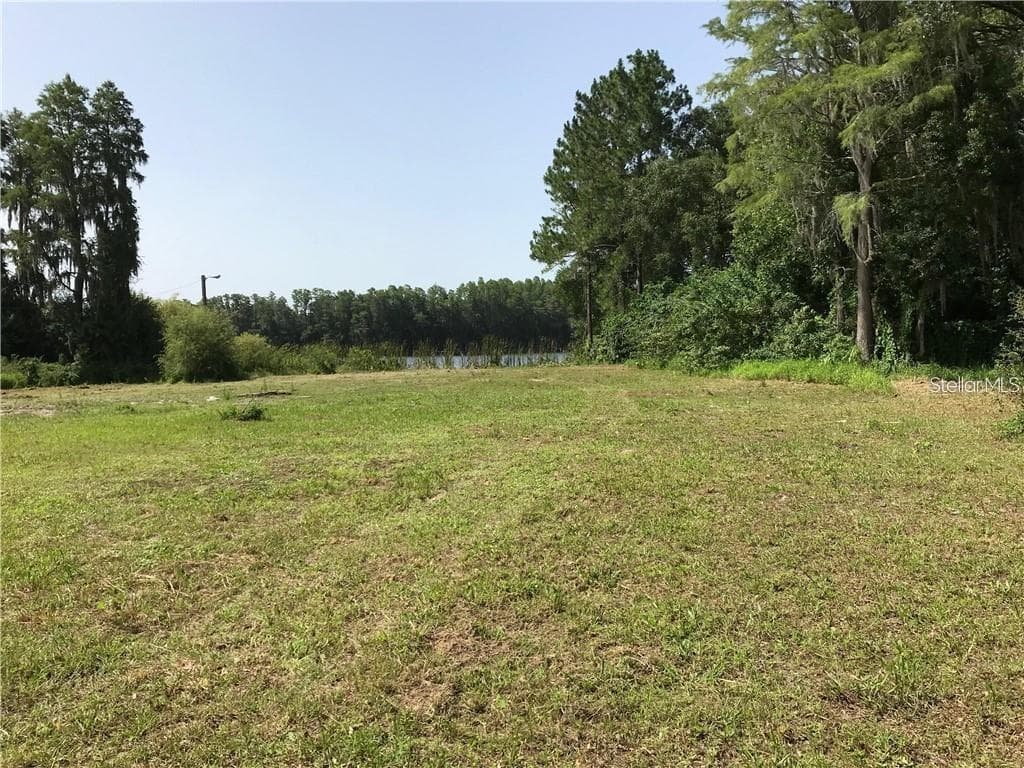 4642 SCHOOL ROAD LAND O LAKES, FL 34638