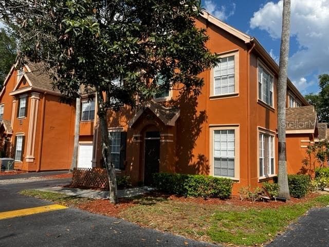 9326 LAKE CHASE ISLAND WAY TAMPA, FL 33626