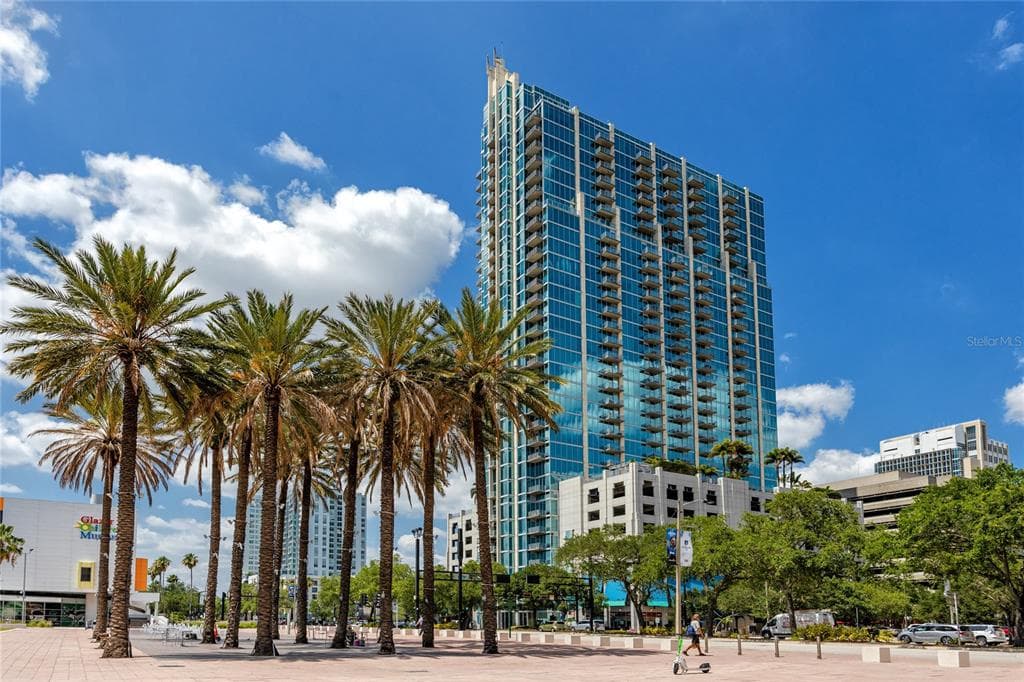777 N ASHLEY DRIVE UNIT 2304 TAMPA, FL 33602