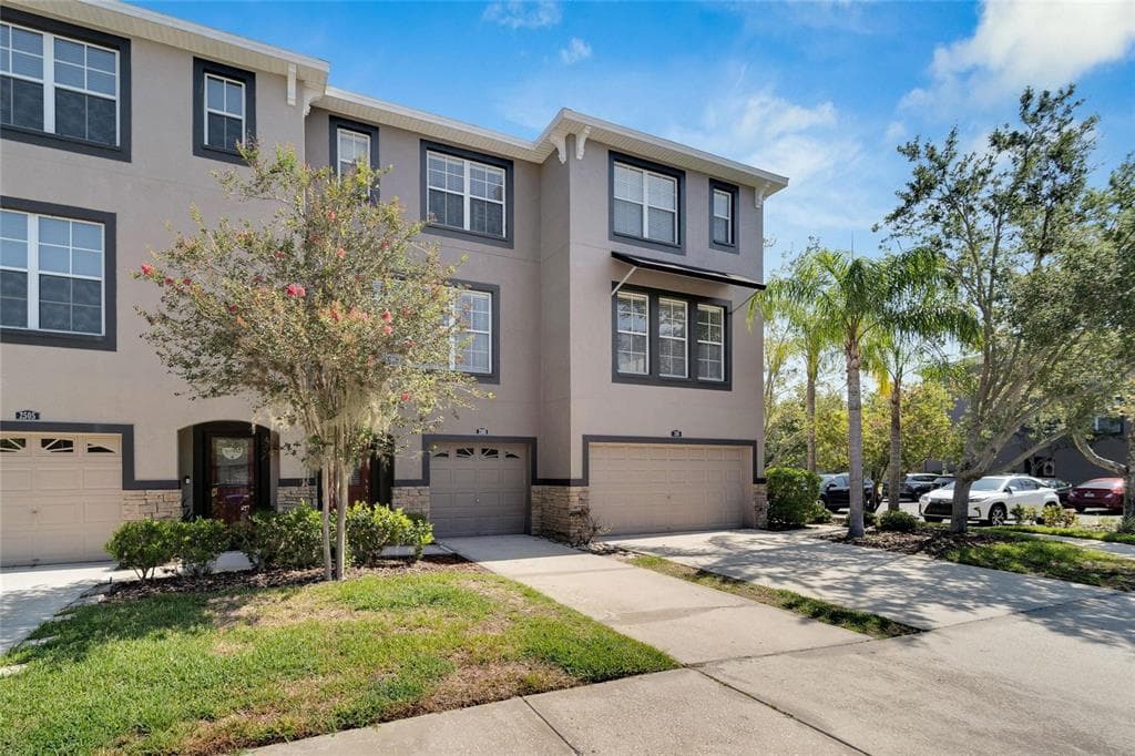 2503 MIDDLETON GROVE DRIVE BRANDON, FL 33511