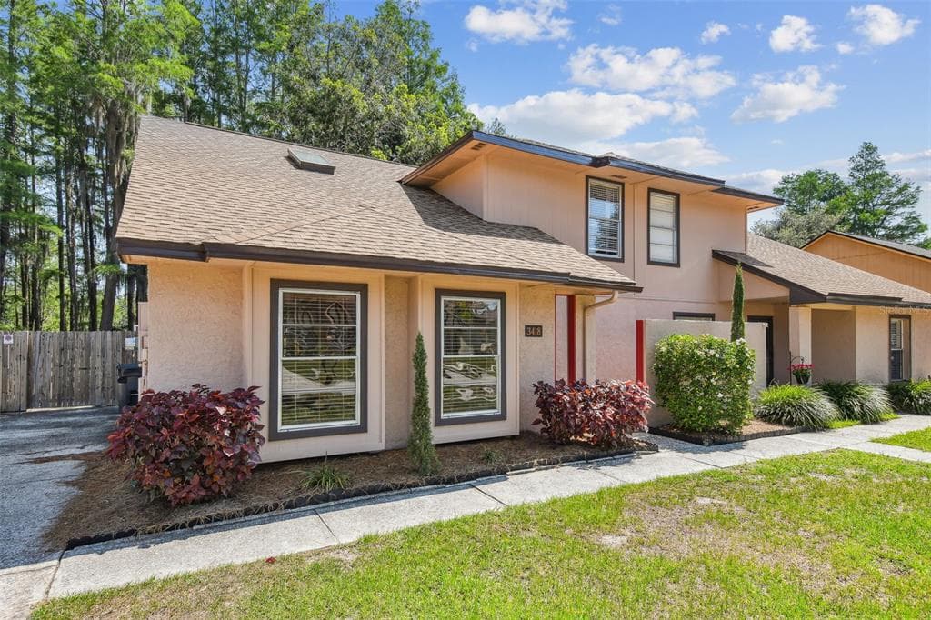3418 LAUREL DALE DRIVE TAMPA, FL 33618