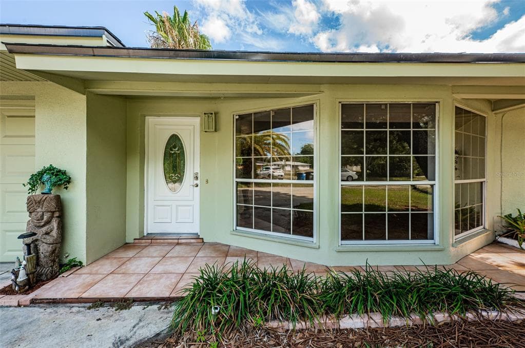 1806 BEVERLY CIRCLE N CLEARWATER, FL 33764