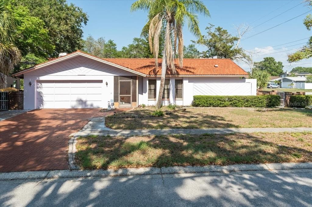 2001 KAMENSKY ROAD CLEARWATER, FL 33763