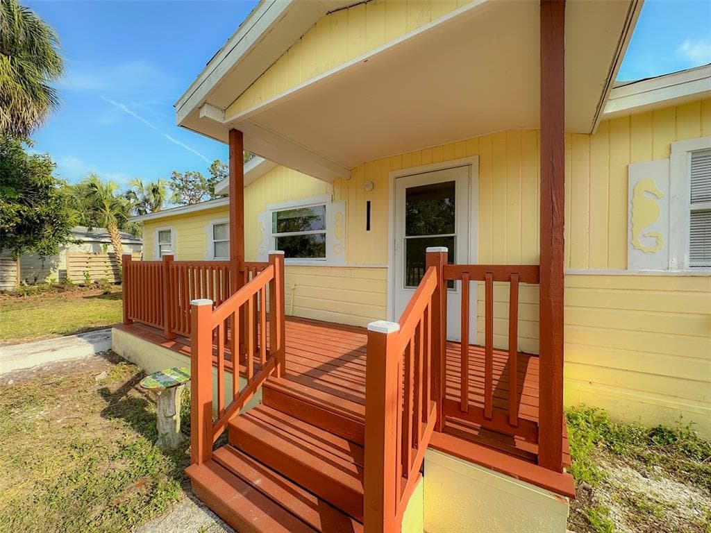 1820 BAYONNE STREET SARASOTA, FL 34231
