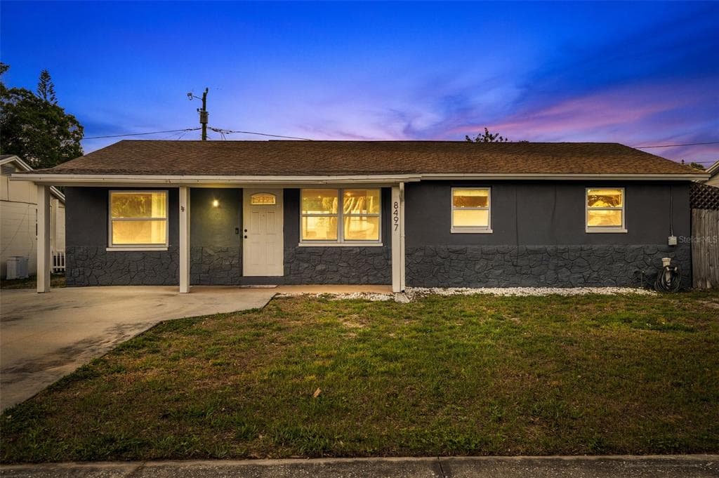 8497 PORTULACA AVENUE SEMINOLE, FL 33777