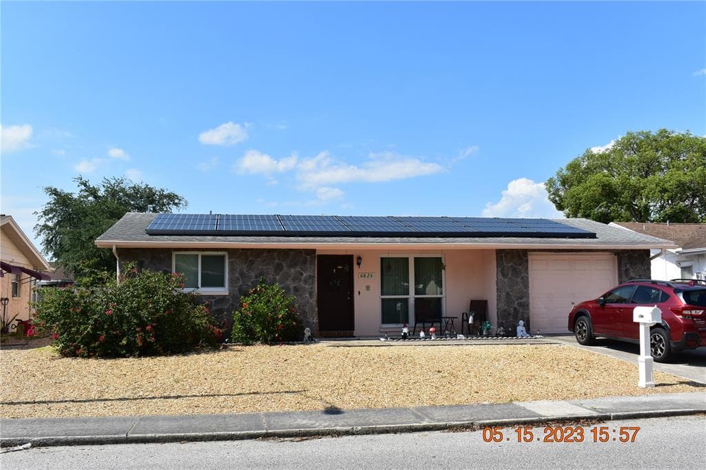 6825 EL CAMINO PALOMA STREET PORT RICHEY, FL 34668