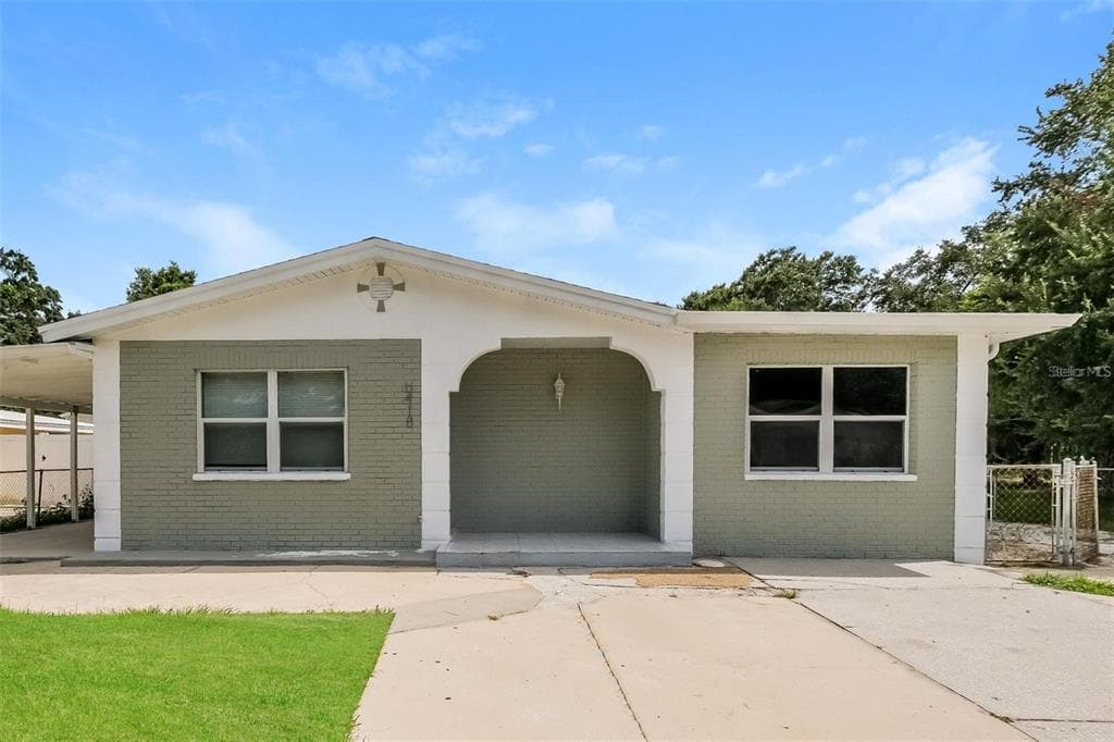 6418 YOSEMITE DRIVE TAMPA, FL 33634