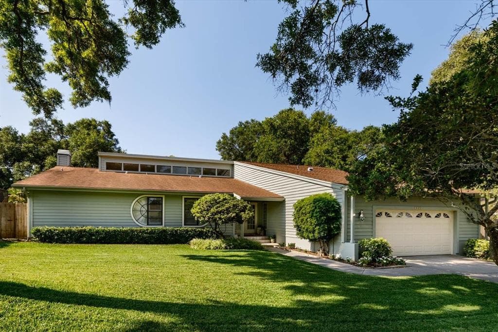 1454 TREETOP DRIVE