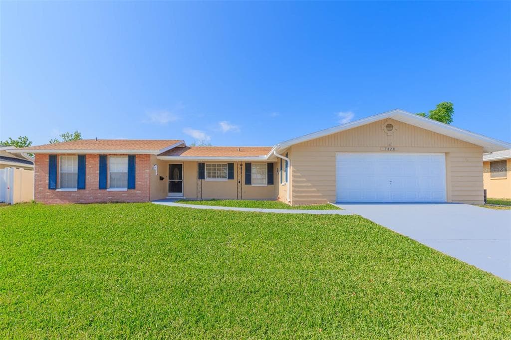 7820 WAXWOOD DRIVE PORT RICHEY, FL 34668