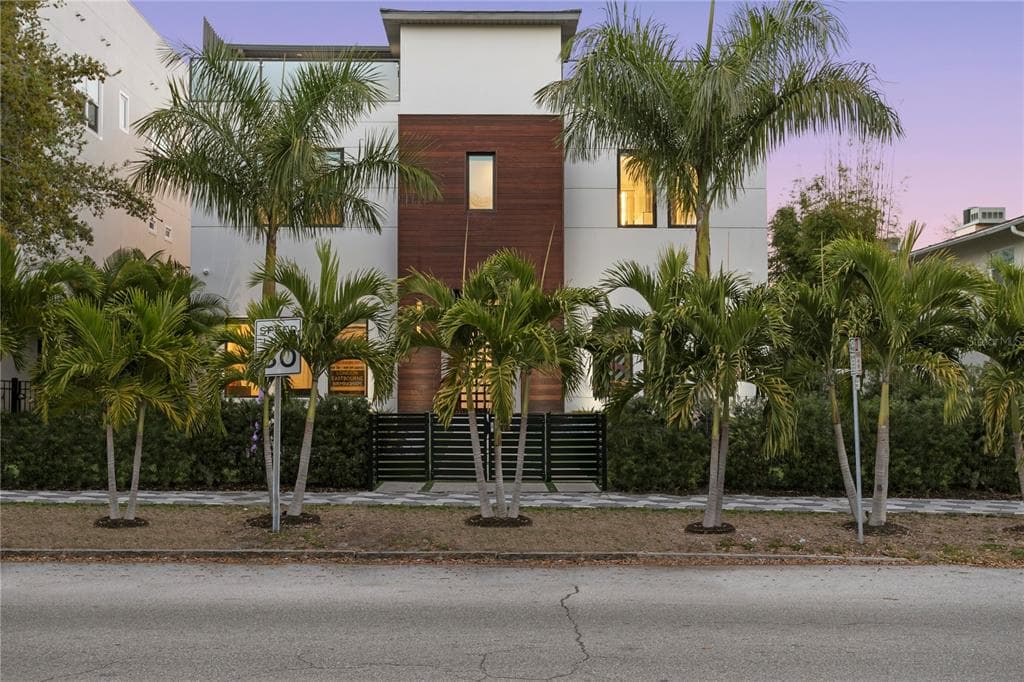 103 5TH AVENUE N ST PETERSBURG, FL 33701