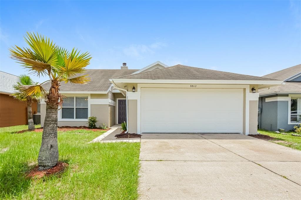 8812 PARLIAMENT COURT KISSIMMEE, FL 34747