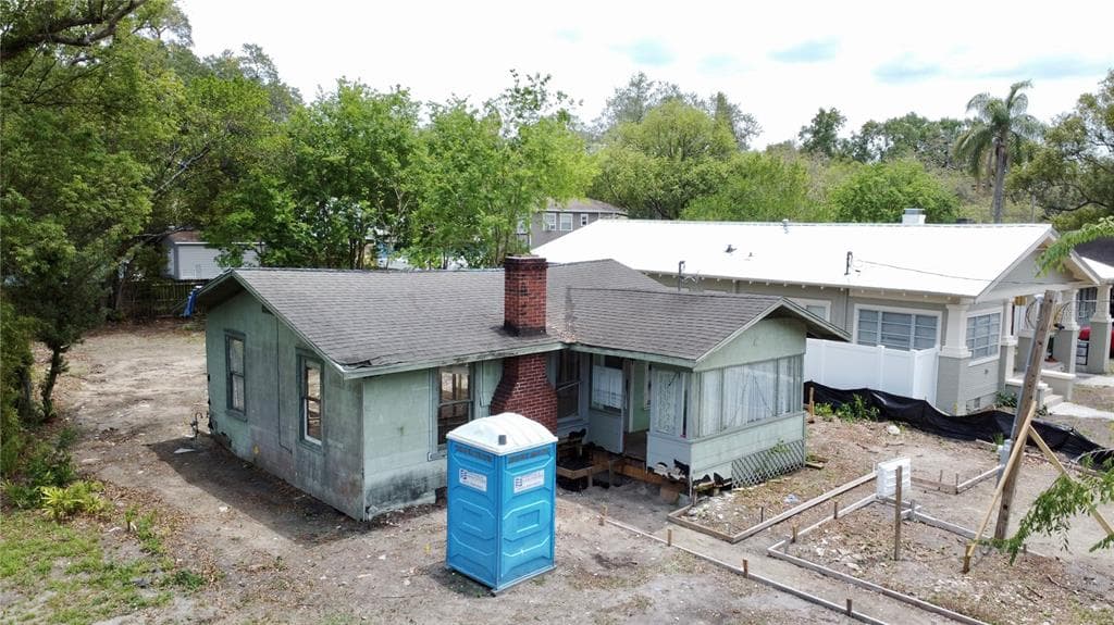 6407 N CENTRAL AVENUE TAMPA, FL 33604