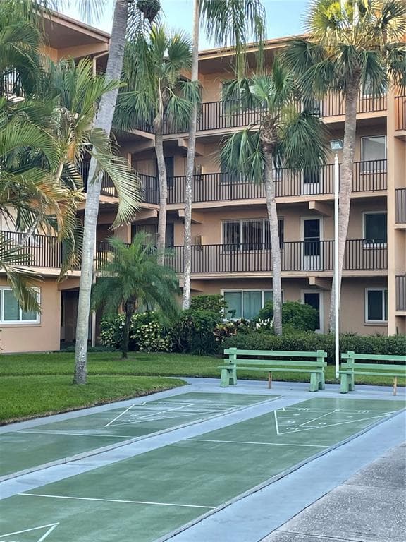 2525 W BAY DRIVE UNIT D44 BELLEAIR BLUFFS, FL 33770