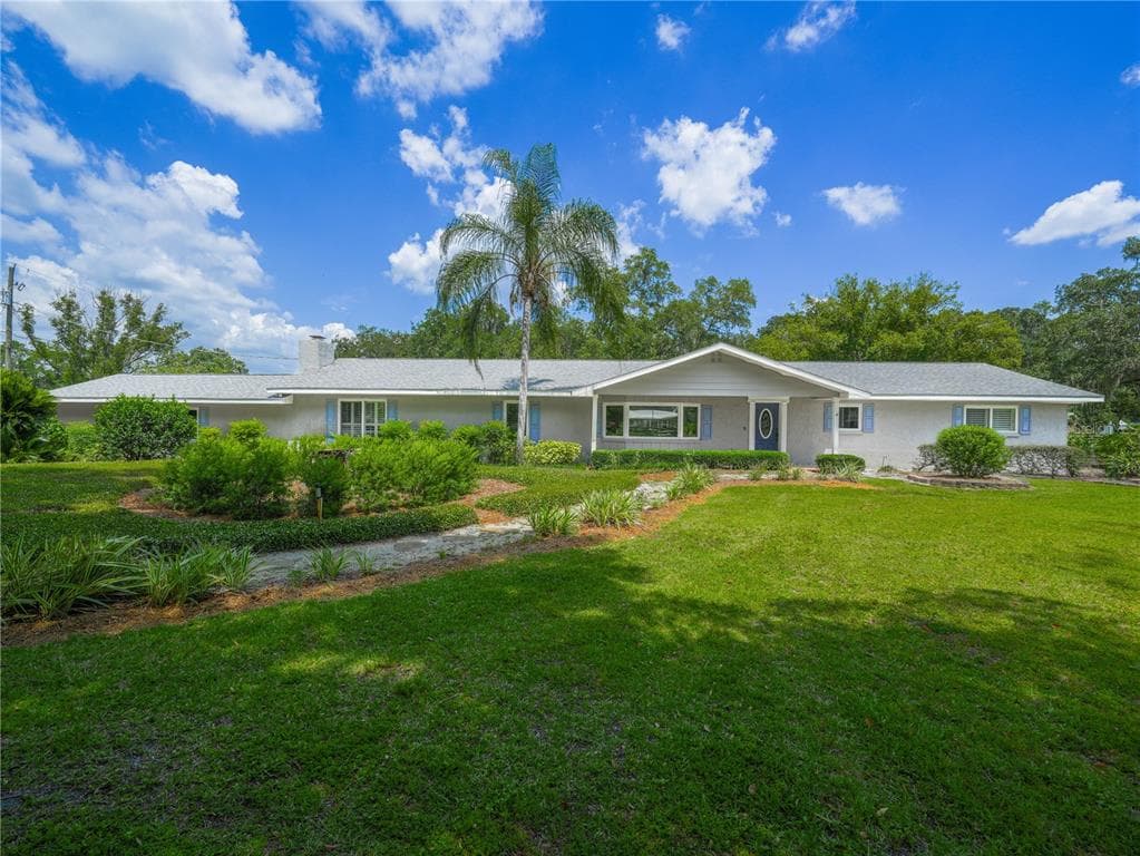 4062 EL SHADDIAI SQUARE PLANT CITY, FL 33565