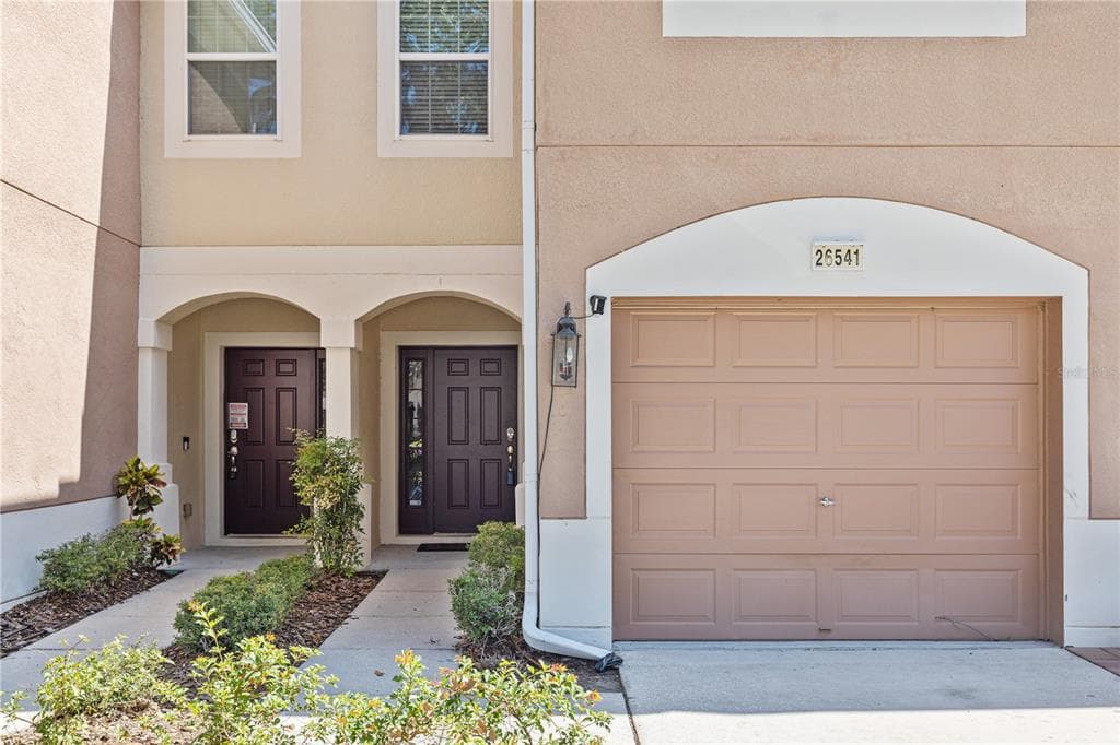 26541 CHIMNEY SPIRE LANE WESLEY CHAPEL, FL 33544