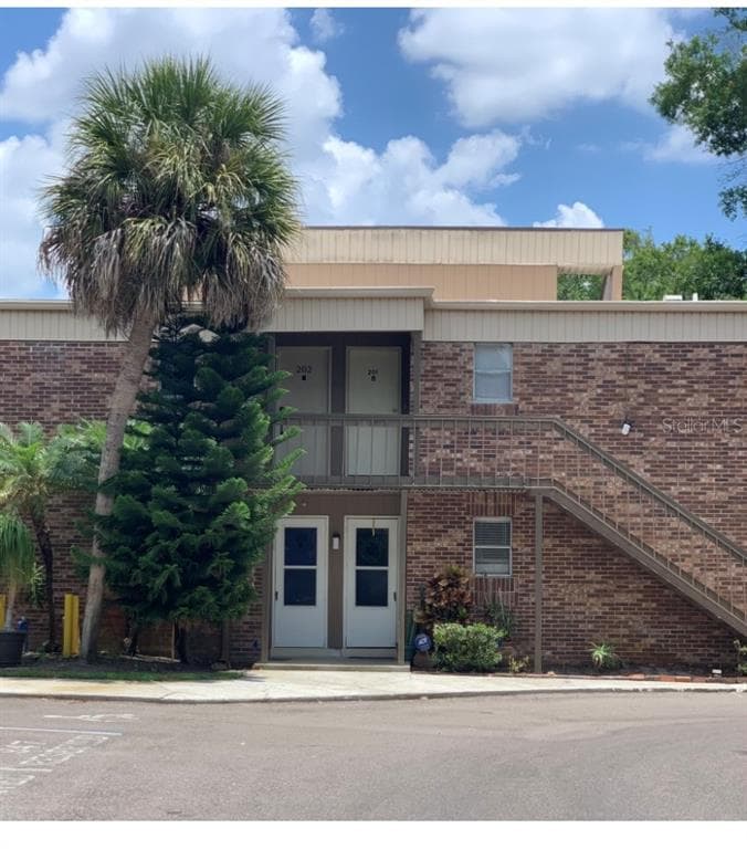 10423 CARROLLBROOK CIRCLE UNIT 201 TAMPA, FL 33618