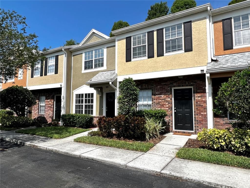 12376 BERKELEY SQUARE DRIVE TAMPA, FL 33626