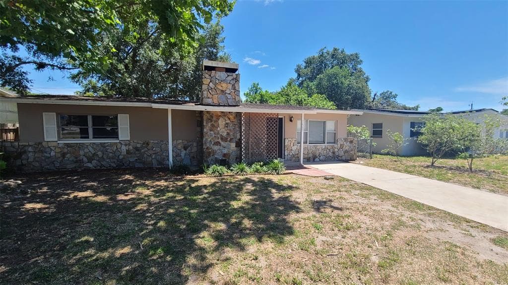 1465 JEFFORDS STREET CLEARWATER, FL 33756