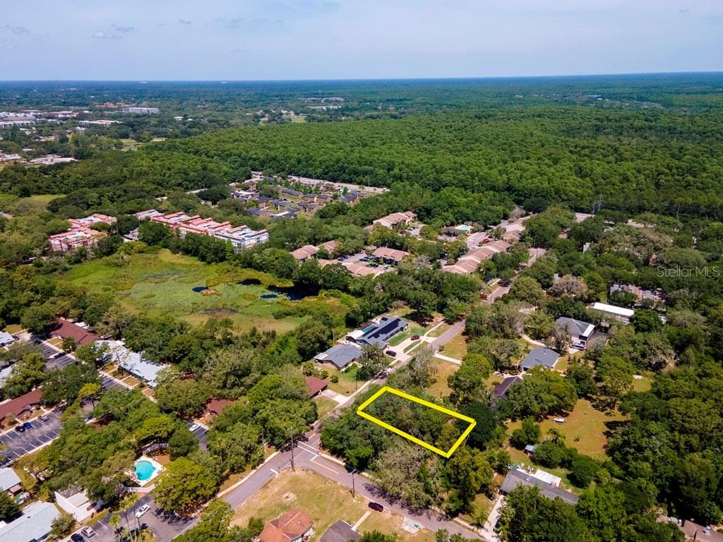 13101 N 52ND STREET TEMPLE TERRACE, FL 33617