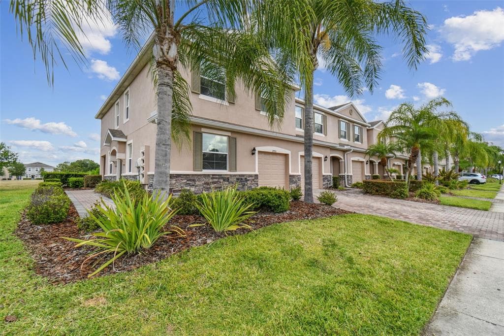 27001 JUNIPER BAY DRIVE WESLEY CHAPEL, FL 33544