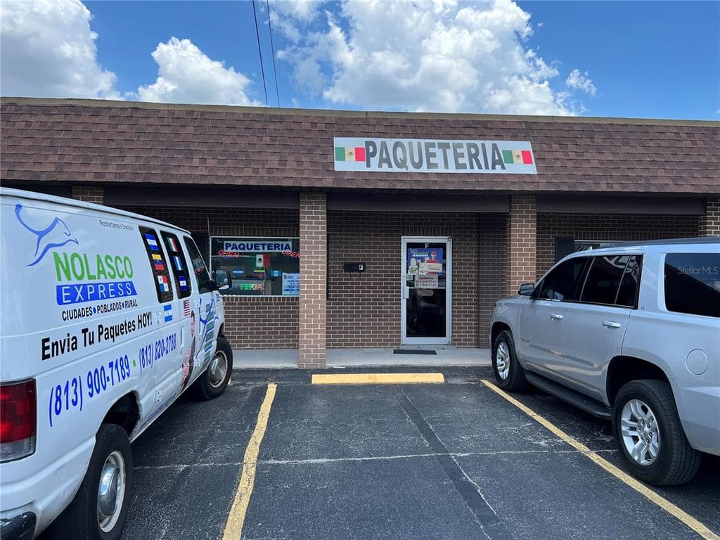 1804 W BAKER STREET UNIT F PLANT CITY, FL 33563