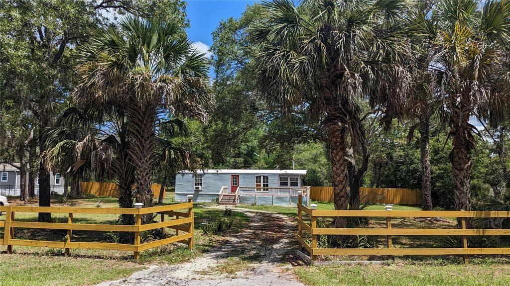 7599 W AUTUMN STREET HOMOSASSA, FL 34446