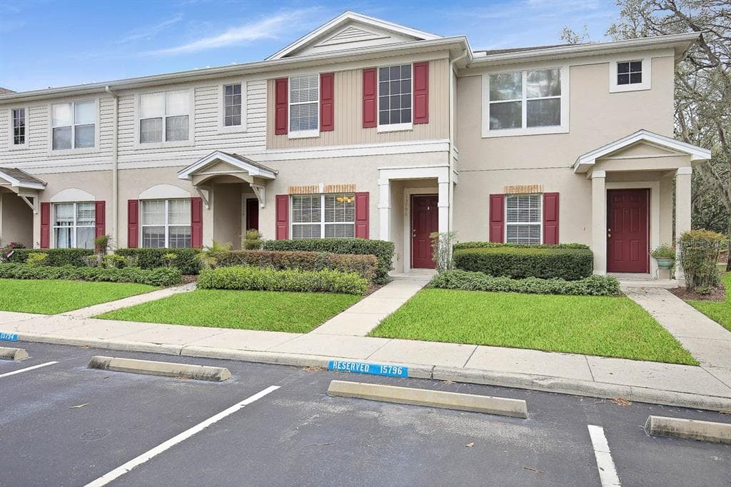 15796 FISHHAWK FALLS DRIVE LITHIA, FL 33547