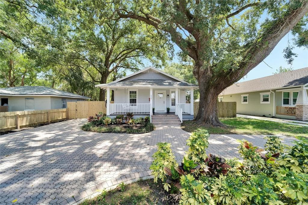 509 E PARIS ST TAMPA, FL 33604
