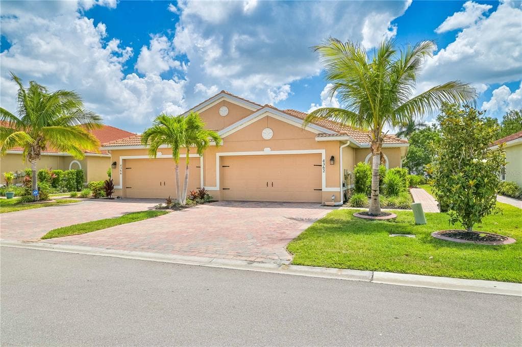 4362 DUTCHESS PARK ROAD FORT MYERS, FL 33916