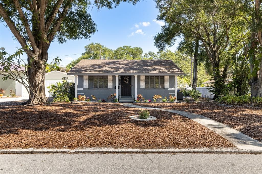4725 DARTMOUTH AVENUE N ST PETERSBURG, FL 33713
