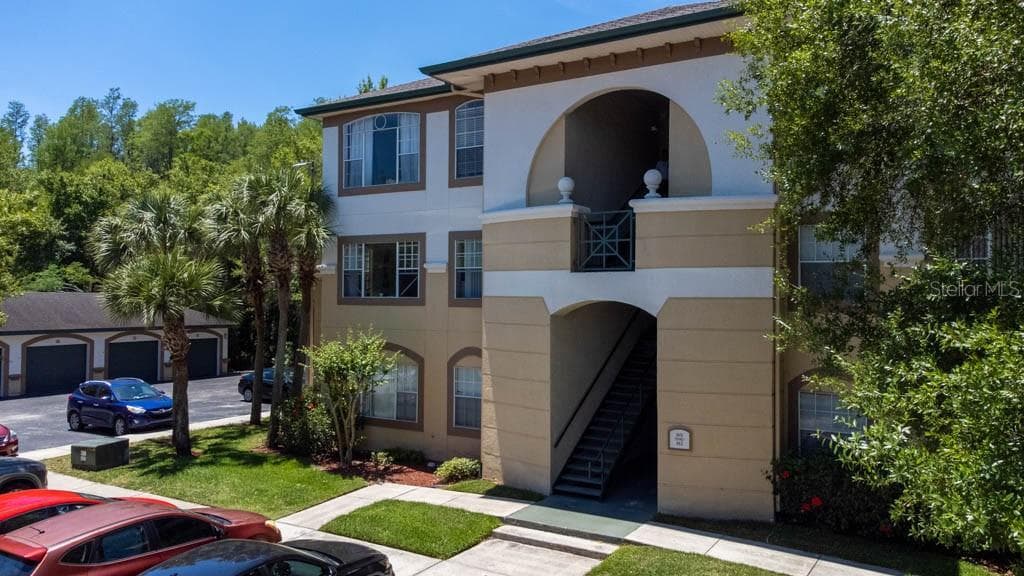 17110 CARRINGTON PARK DRIVE UNIT 806 TAMPA, FL 33647