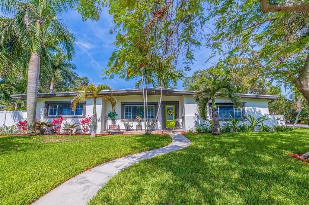 5701 3RD STREET S ST PETERSBURG, FL 33705