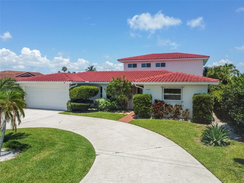 11705 6TH STREET E TREASURE ISLAND, FL 33706
