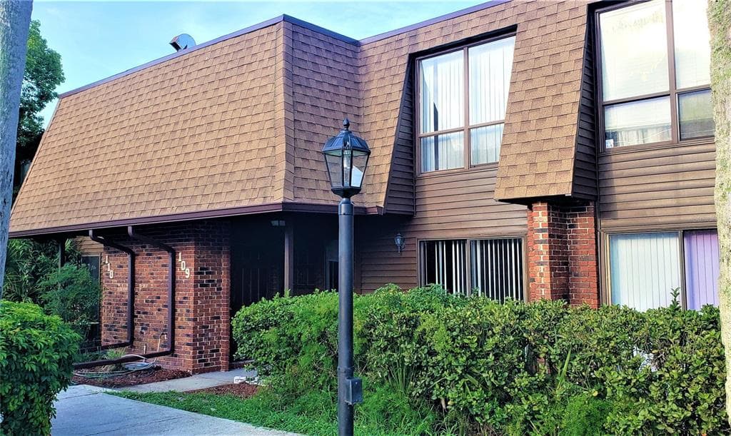 1836 N CRYSTAL LAKE DRIVE UNIT 109 LAKELAND, FL 33801