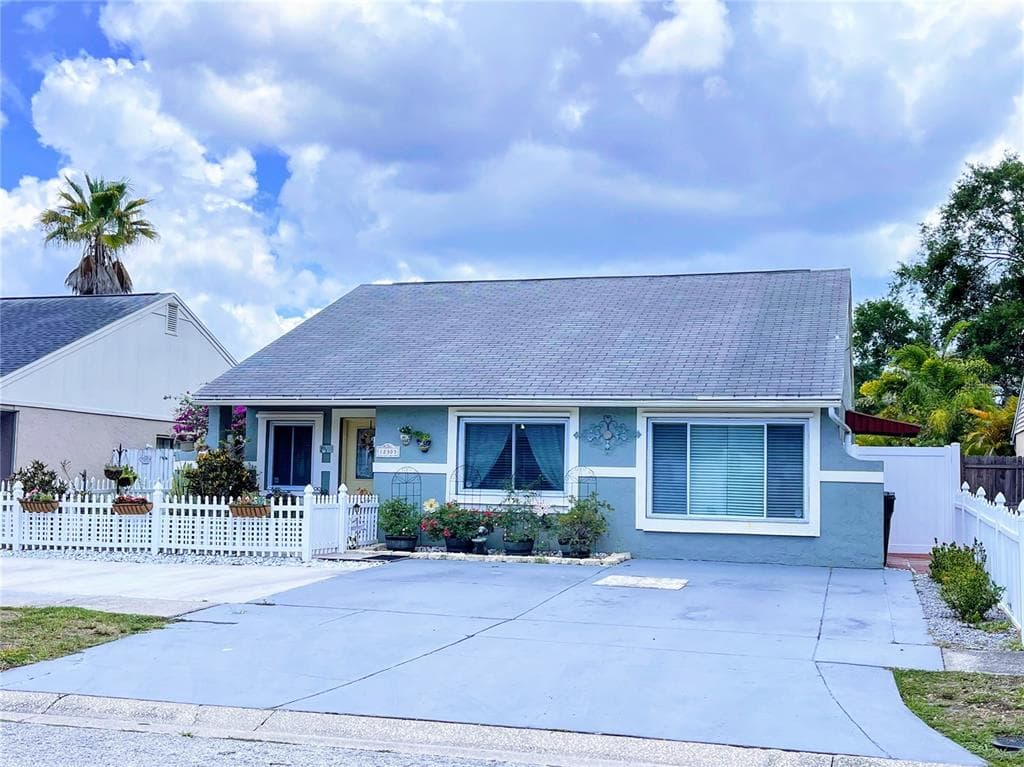 12303 CLOVERSTONE DRIVE TAMPA, FL 33624