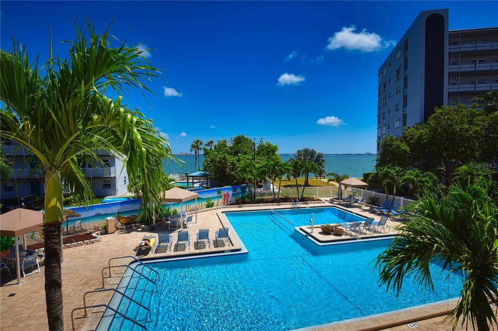 6020 SHORE BOULEVARD S UNIT 1004 GULFPORT, FL 33707