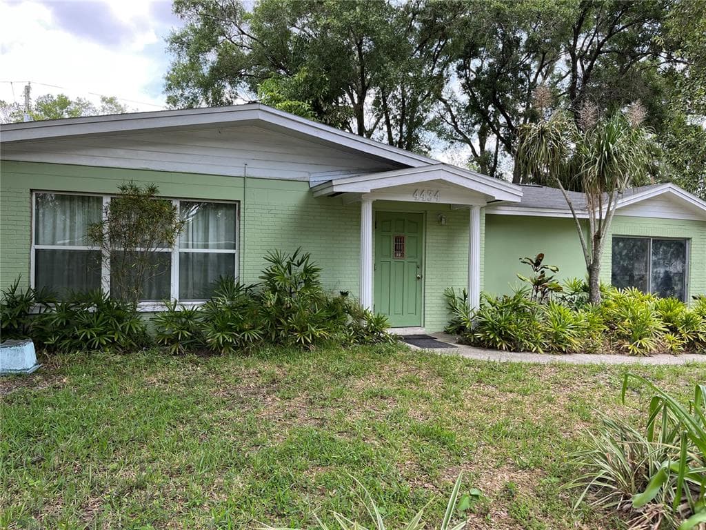 4434 PERCH STREET TAMPA, FL 33617