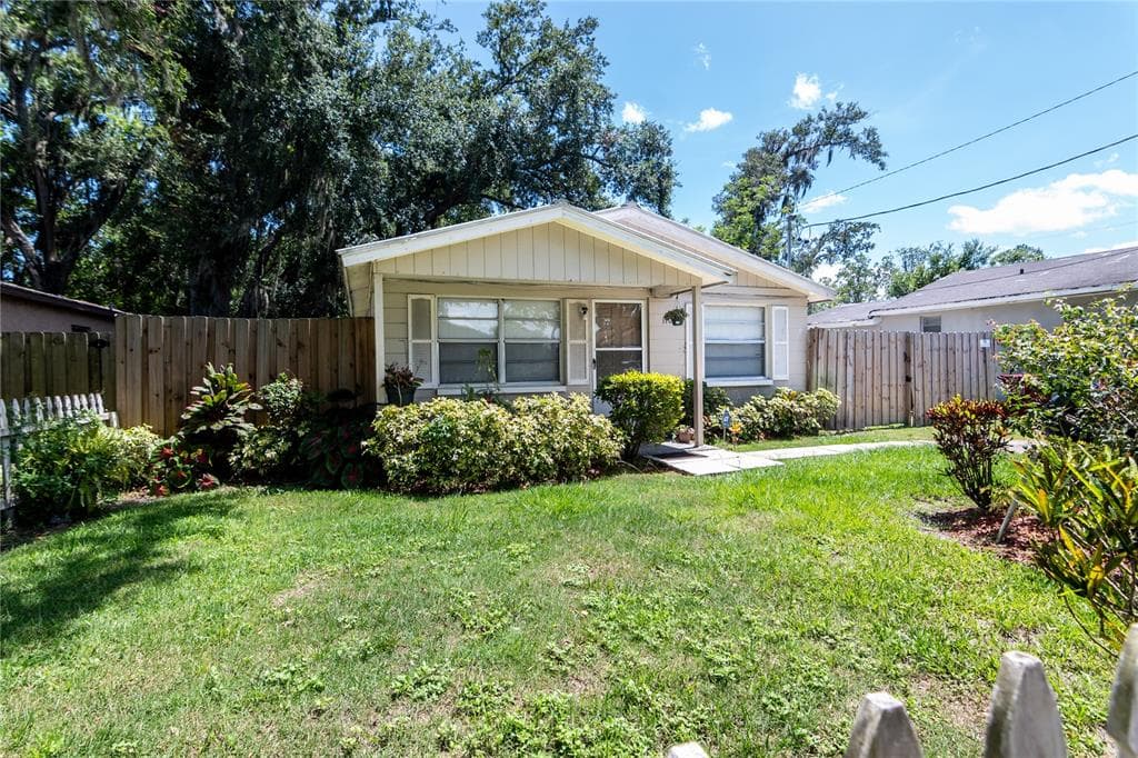 1109 W MADISON STREET PLANT CITY, FL 33563