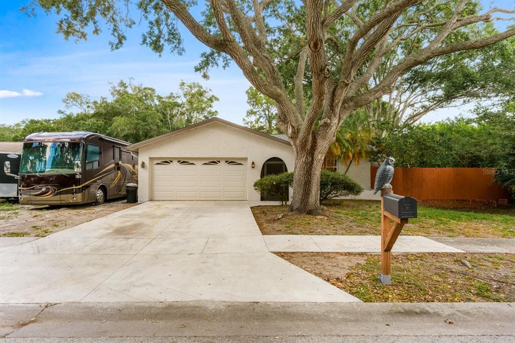 2892 NORTH ROAD CLEARWATER, FL 33760