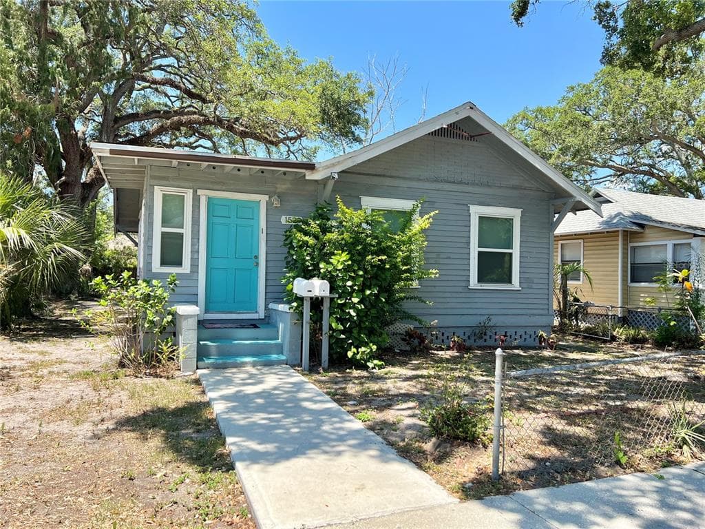 1529 12TH STREET S UNIT A ST PETERSBURG, FL 33705
